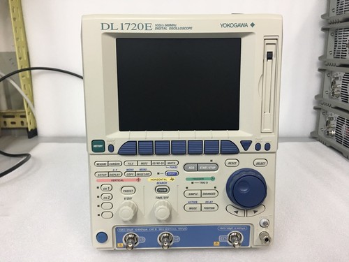 Yokogawa DL1720E Digital Oscilloscope, 500 MHz, 2 CH - Picture 2 of 6
