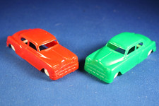 Plasticville - O-O27 - V-6 - 2 Original vintage Autos - Excellent