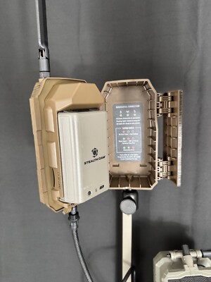 Muddy Trifecta 180 Cell Camera Packages with Pole Lithium Battery Solar  Panel