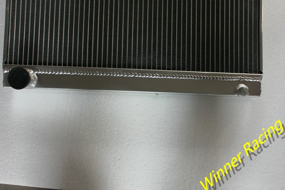 铝制收音机适用于丰田 4 Runner I N50/N60 2.4I 22RE AT 1985 - 1993 高流量 — 第 3/4 张图片