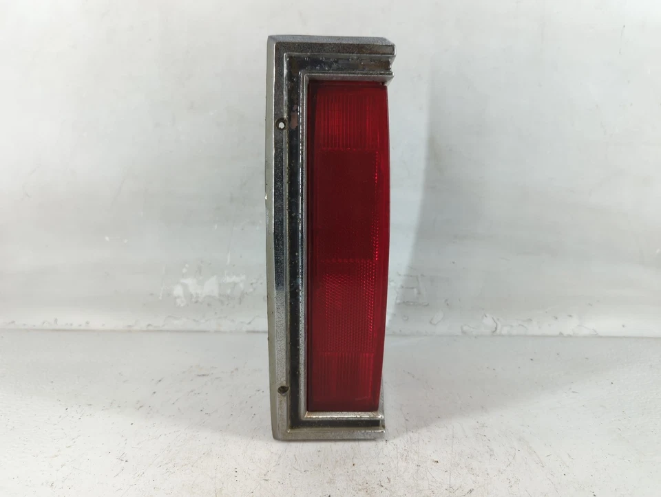 1977 Oldsmobile Custom Cruiser Driver Left Side Tail Light Taillight Oem GI6SN - Image 4 of 4