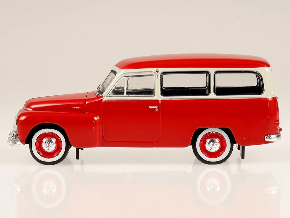 Volvo PV 445 Duett rot white diecast modelcar in showcase Atlas 1:43 - Image 2 of 4