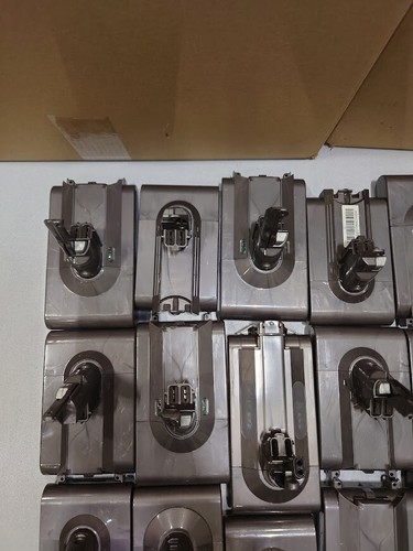 Menge 20 Dyson Batterien - Für Teile, ohne Verpackung/Zubehör - Picture 2 of 7