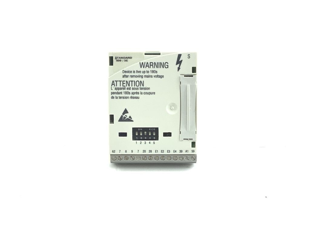 E82ZAFSC          -  LENZE   -         Std  I/O module      RECONDITIONNÉ