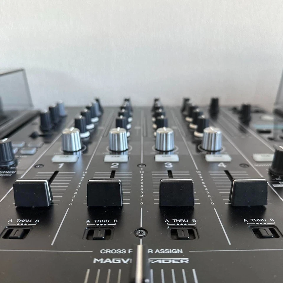 Pioneer DJM-750MK2 Pro DJ Mixer Rekorodbox 4-Channel DJM750MK2 MK2 JP Black Used - Image 3 of 4