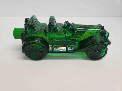 VINTAGE AVON GREEN GLASS CAR WILD COUNTRY MEN'S COLOGNE DECANTER 6 OZ. Brand new - Picture 2 of 9