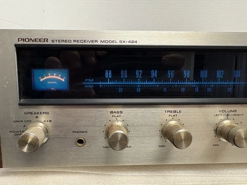 Pioneer SX-424 Vintage 12W Per Channel Solid-State AM/FM Receiver. Please Read.