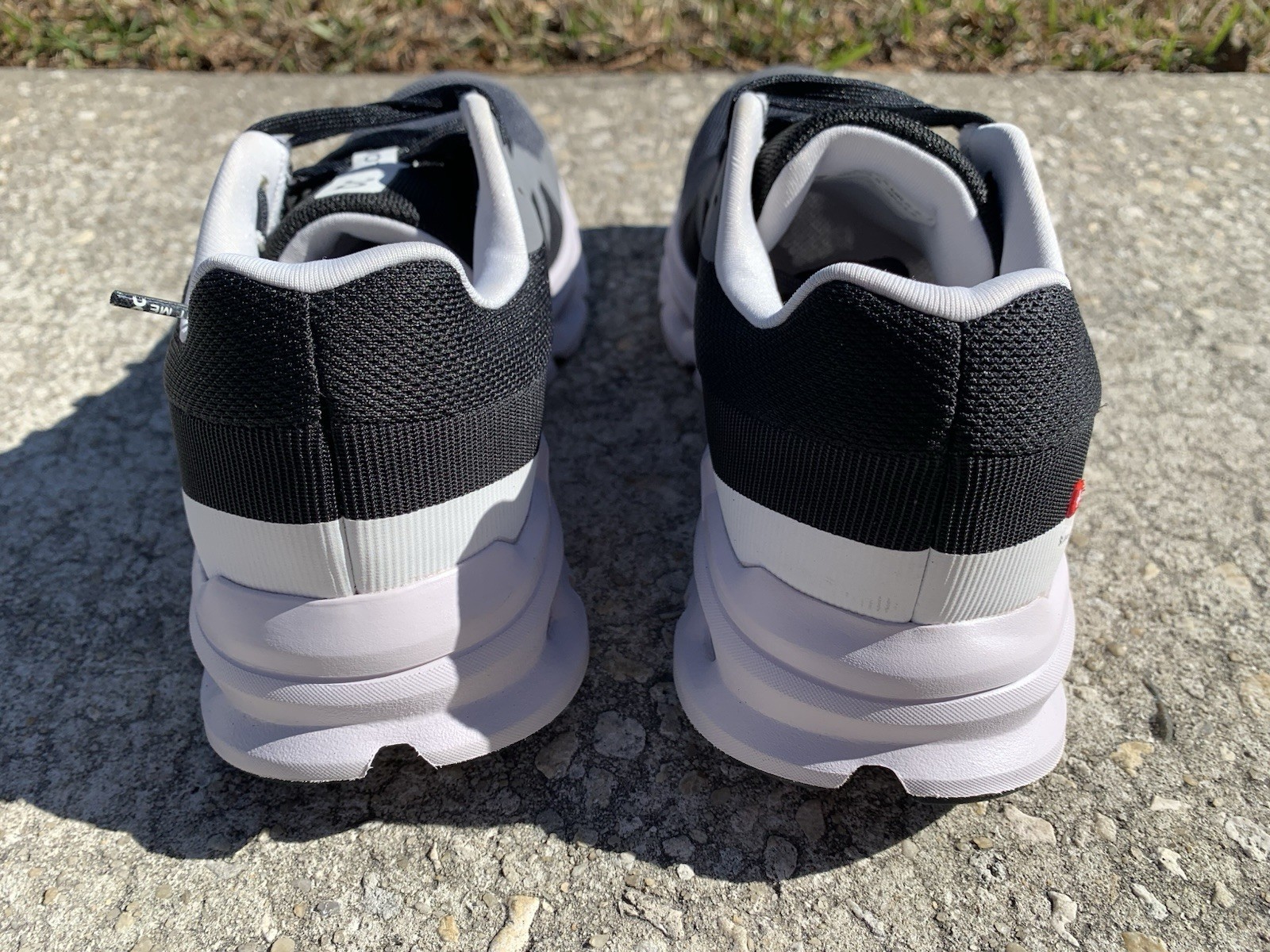 Size 7.5 - On Cloud Cloudrunner Eclipse Black Run… - image 8