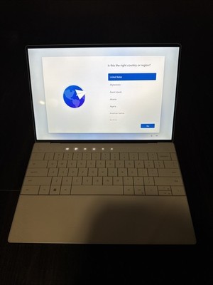 Dell XPS Plus 9320 - with charger and headphone adapter