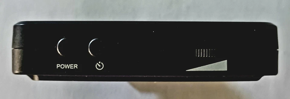 Luz LED para câmera Promaster 8471 – Luz compacta recarregável de vídeo/foto - Imagem 3 de 4