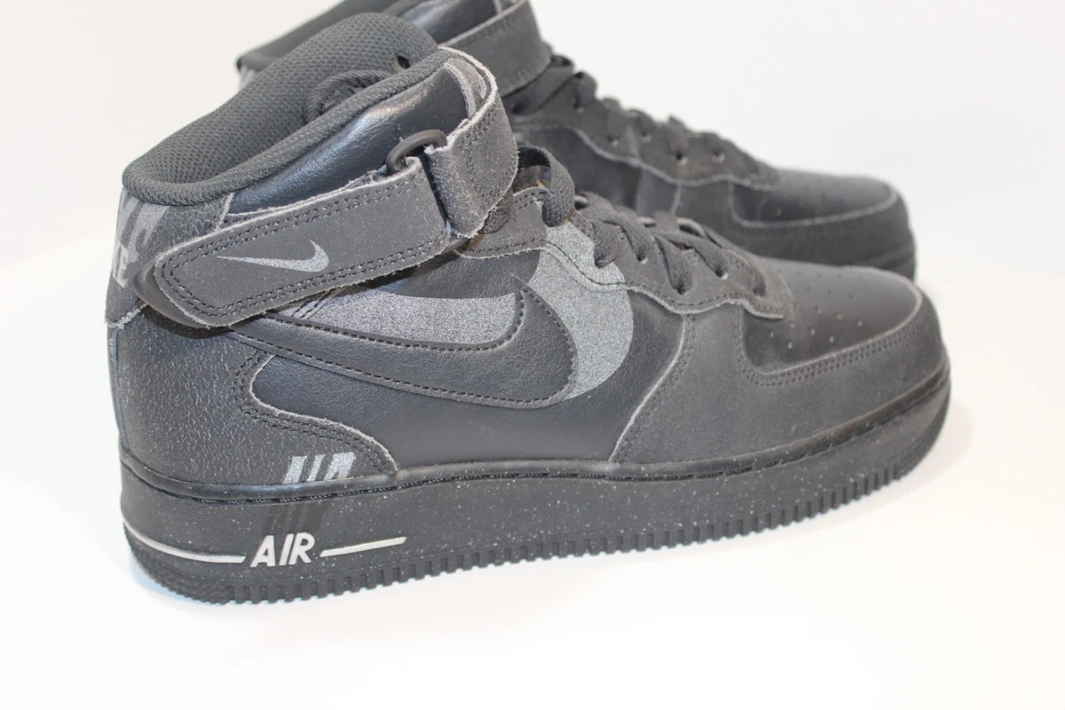 Preços baixos em Nike Air Force 1 Mid Black | eBay