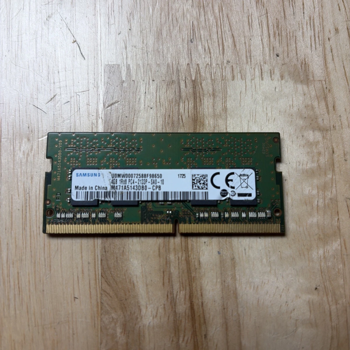 Samsung PC4-17000 (DDR4-2133) Bus Speed Computer RAM 4 GB Total