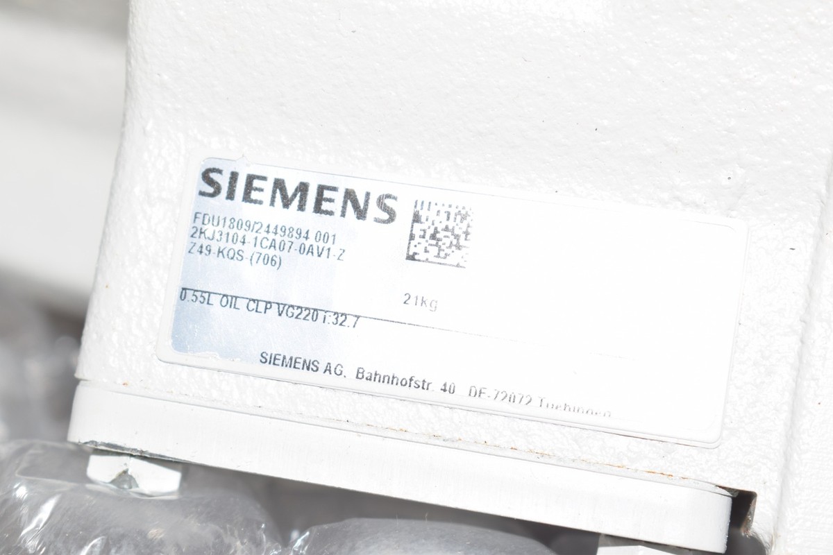 SIEMENS C3g 皮剥き4本 NEW Siemens Simogear 2KJ3104-1CA07-0AV1-Z Gear Motor | eBay