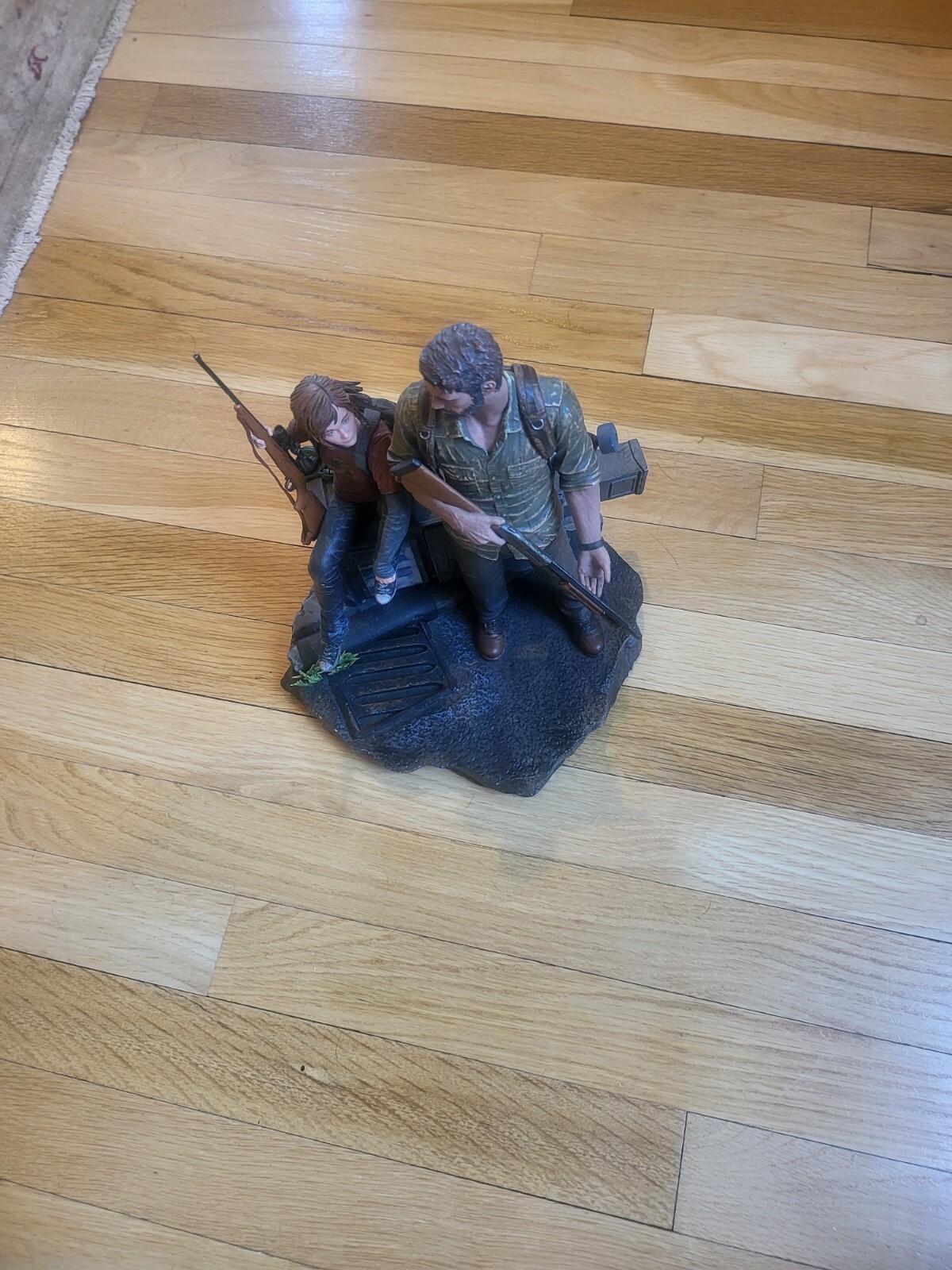 The Last of Us Post Pandemic Edition Joel & Ellie Statue PS3 Rare