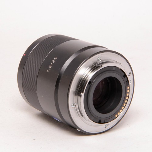 Lente Sony Zeiss Sonnar T* E 24 mm f/1,8 ZA - Imagen 2 de 3