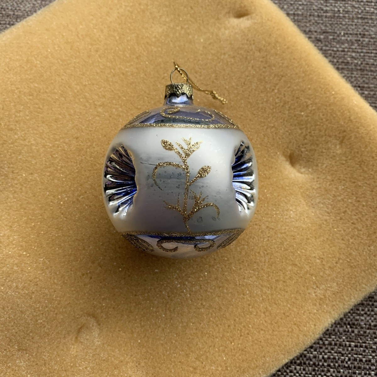 THOMAS PACCONI MUSEUM SERIES ORNAMENT SET CLASSIC BLOWN GLASS