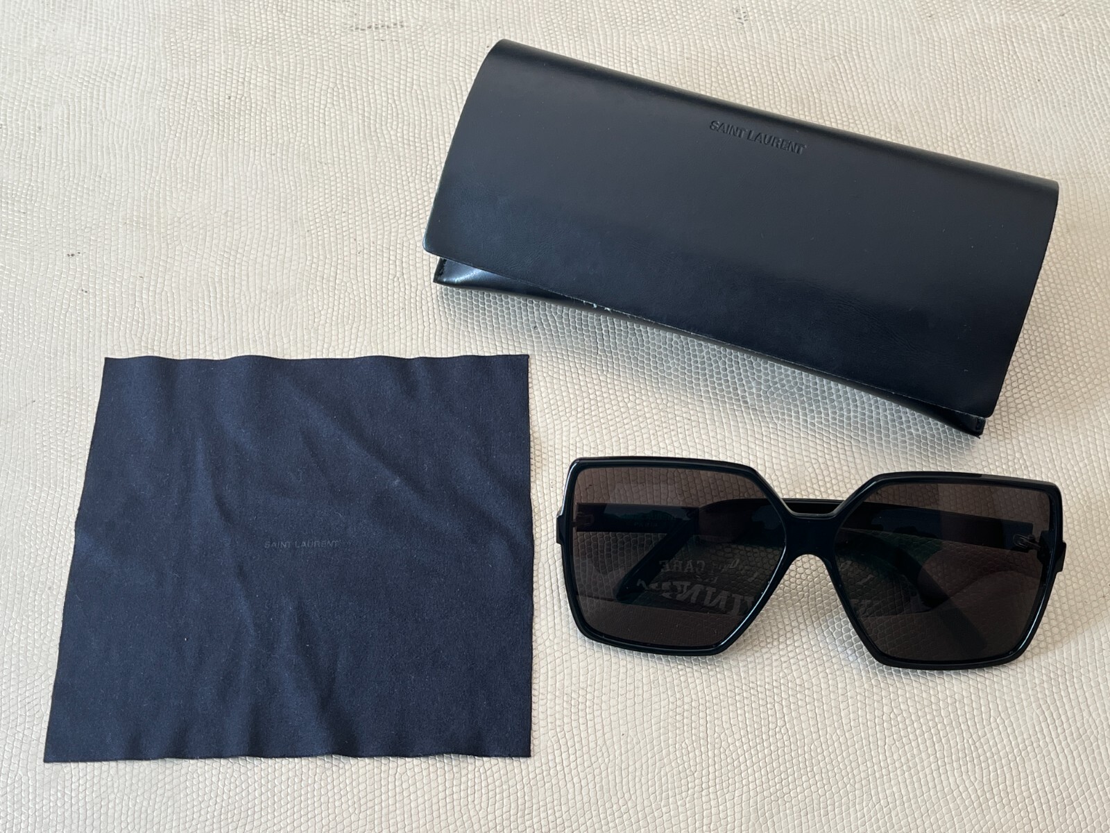 Occhiali da sole donna SAINT LAURENT SL 232 Betty 001 quadrati rettangolari LENTE IMPERFEZIONE