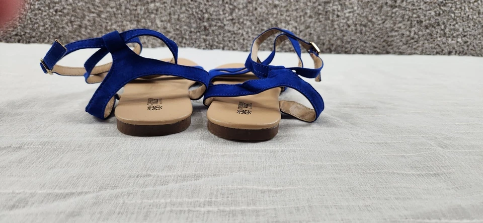 Sandalias planas Cushion Walk by Avon eléctricas azules con tiras para mujer talla 9 Foto 4 de 4