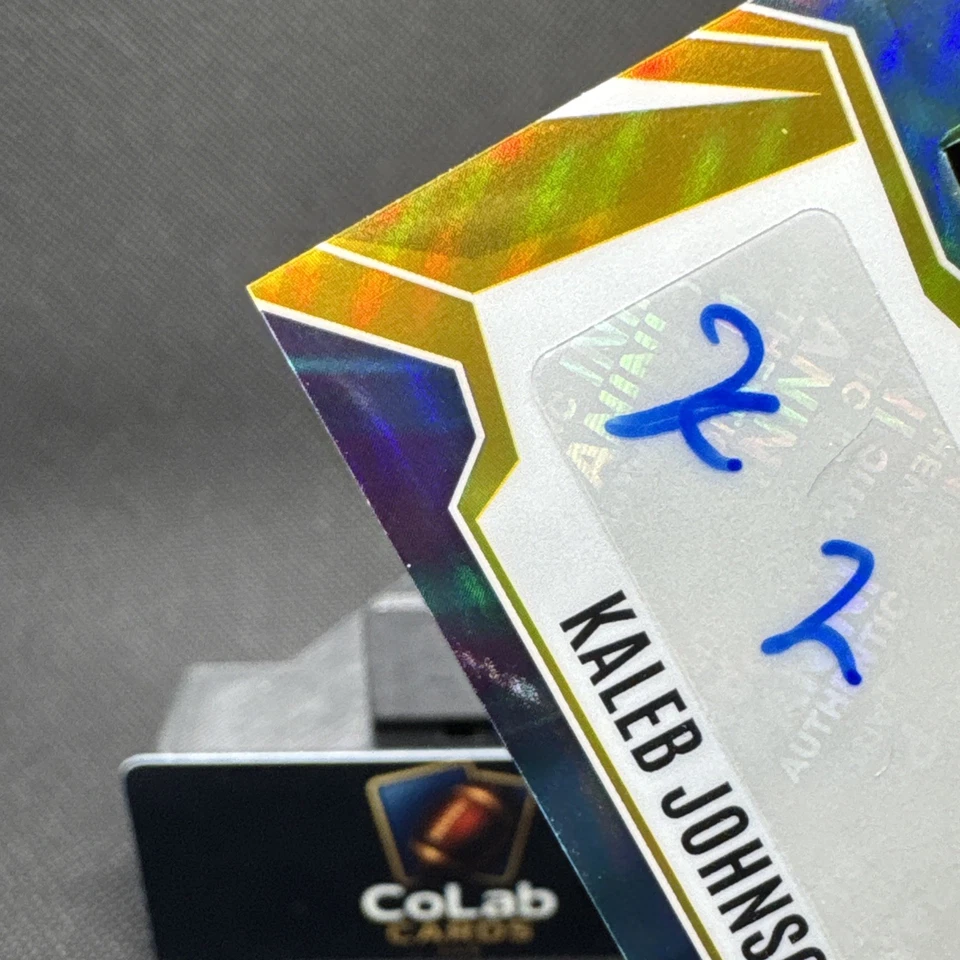 Kaleb Johnson Rookie Name Patch Auto /25 Panini Phoenix FOTL Pittsburgh Steelers - Image 4 of 4