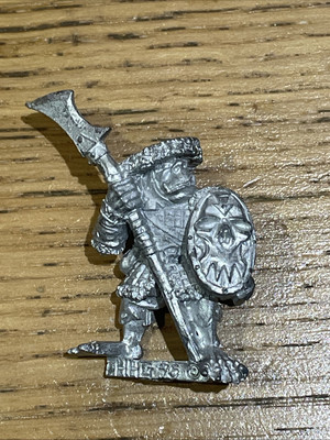 Leviathan HHG 1995 5901 Orc Command Long AXE SPEAR Heartbreaker Miniatures