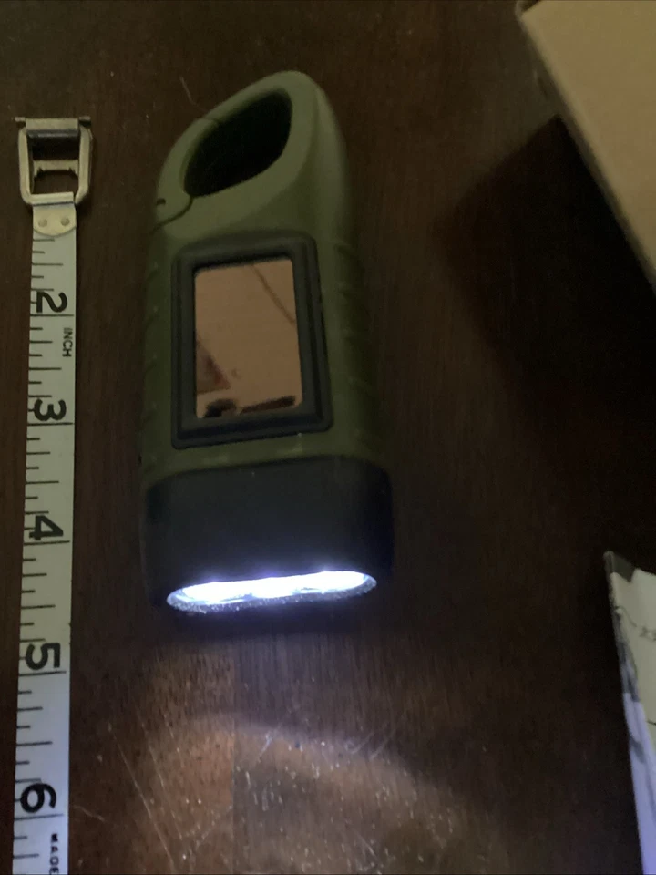 Linterna LED Meco manivela o solar nueva en caja verde Foto 4 de 4