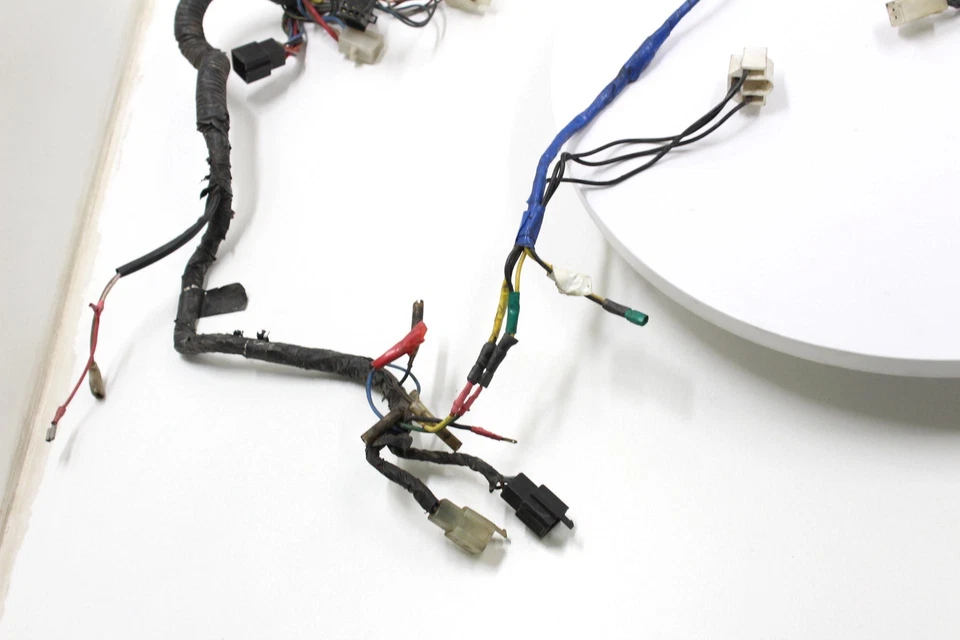 1997 年 YAMAHA FZR600R 原始设备制造商主发动机线束电机线房 — 第 2/4 张图片