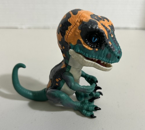 Jurassic Fingerlings Untamed Raptor Fury Dinosaur 2017 Wowwee - Roars ...