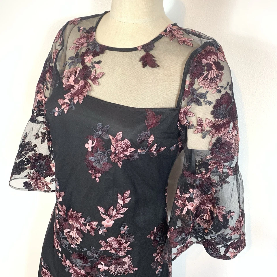 Vestido recto bordado manga campana negro White House Black Market talla 4 cóctel Foto 2 de 4