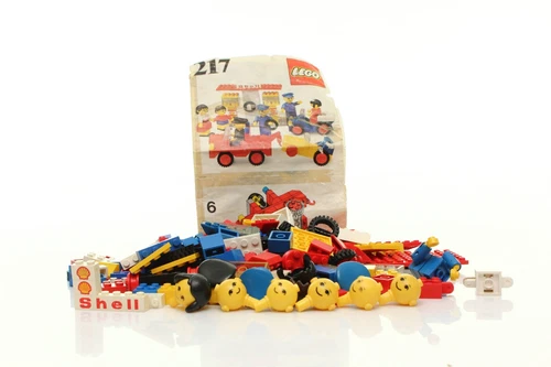 Lego Building Set with People Gas Station Set 217 Service Station 100% complete