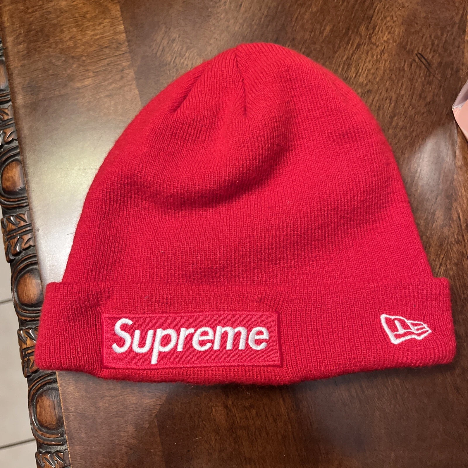 Bonnet rouge Supreme New Era FW15 boîte logo *NEUF AVEC ÉTIQUETTE DEADSTOCK*
