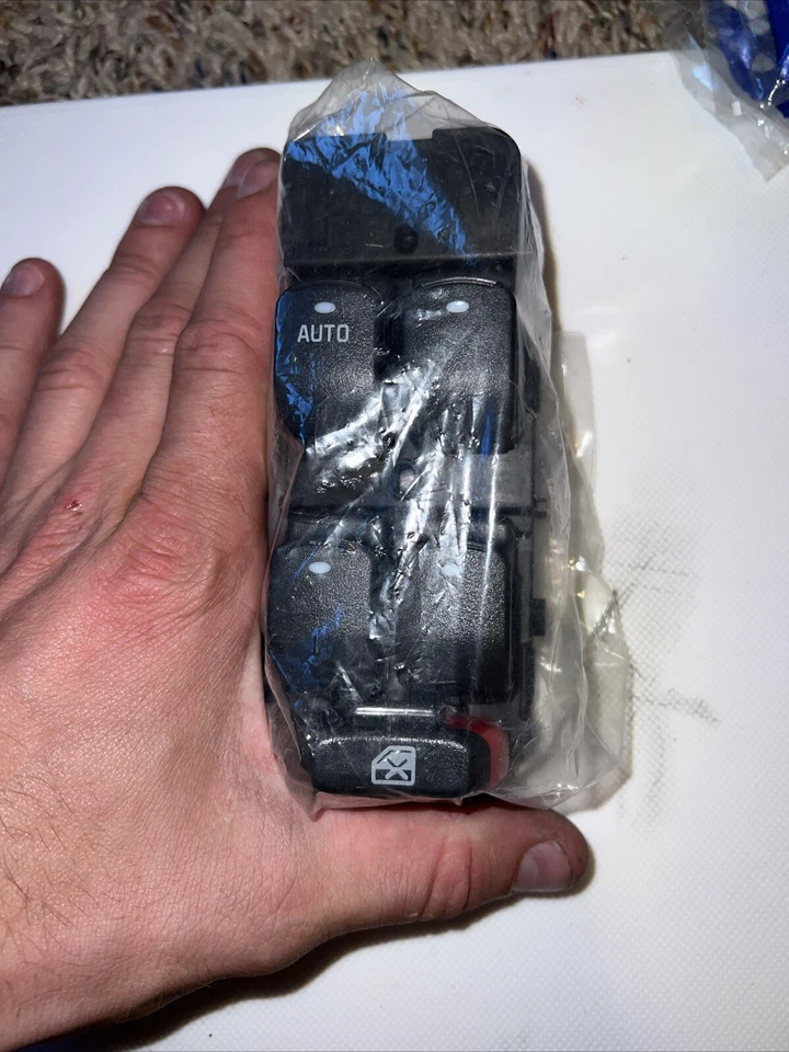 Interruptor de ventana de puerta-LT GM repuestos 20807219 para Chevrolet Malibu 2008 Foto 3 de 3