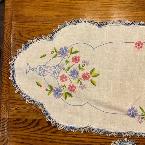 Floral Embroidered Table Runner and Matching Doilies - Picture 2 of 8