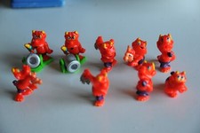SET DI SORPRESINE KINDER -  9 PUPAZZETTI