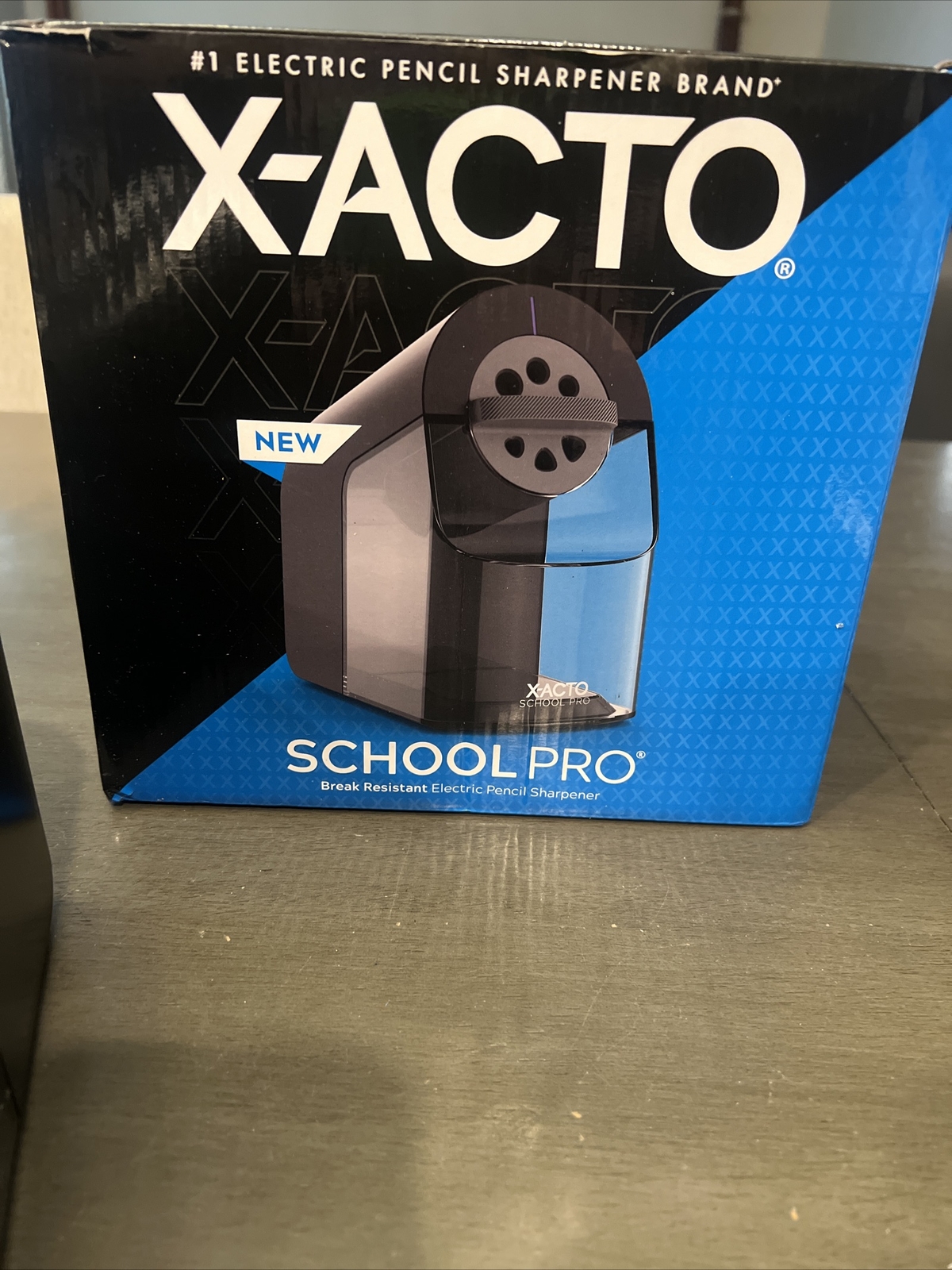 XACTO School Pro Electric Pencil Sharpener with Six Size Dial Z4