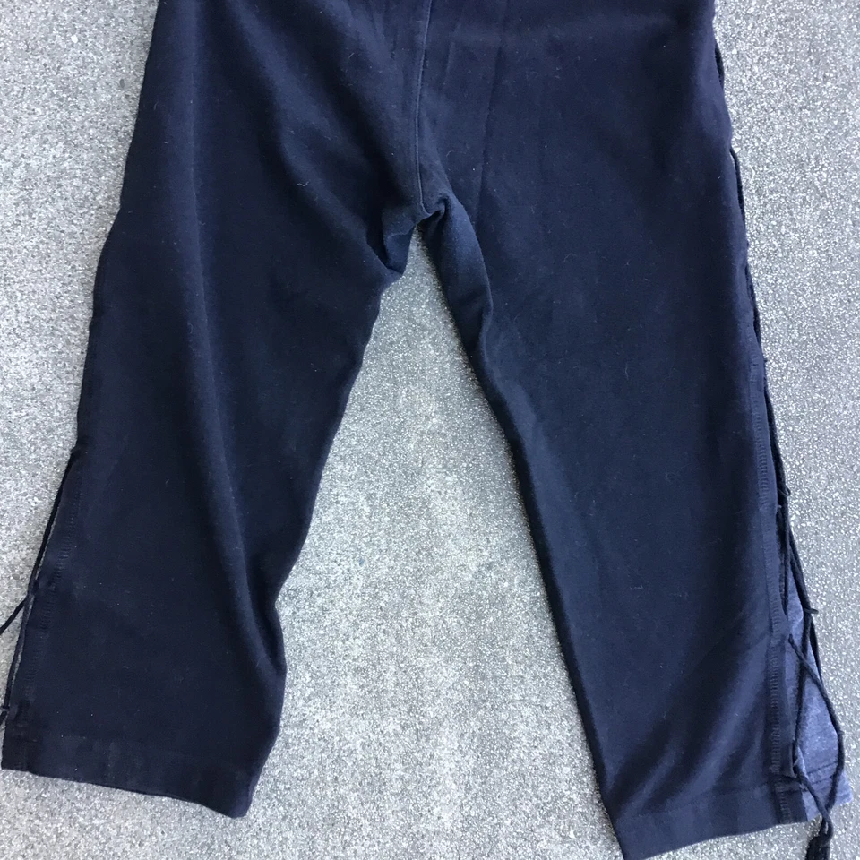 Pantalones de yoga Hard Tail medianos plegables sobre la cintura negros grises recortados Foto 3 de 4