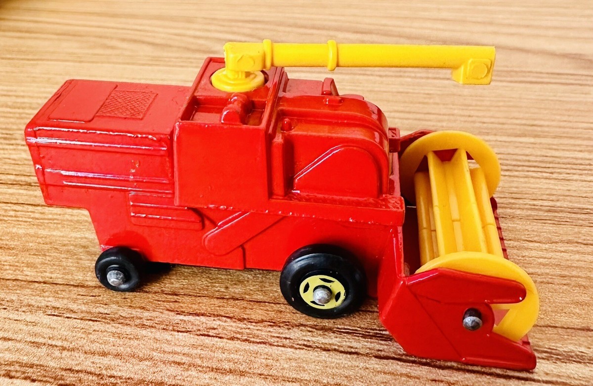 Miniature Matchbox 51 – Moissonneuse-batteuse Rouge, échelle 1/64, Métal