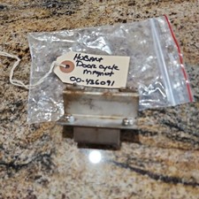 Hobart 00-436091 door cycle magnet / holder  pre-owned UW50