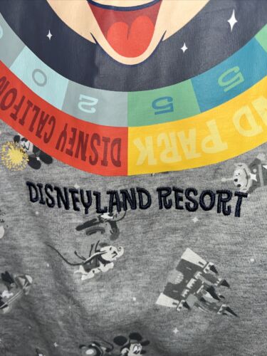 Mickey Mouse All Over Print Men’s T-Shirt Disney Disneyland Resort Medium G5 - Picture 3 of 8