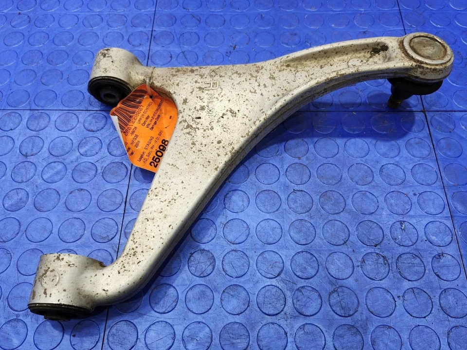 09-20 Nissan 370Z Rear Upper Control Arm Right Passenger Side OEM 55501JK02A - Image 4 of 4