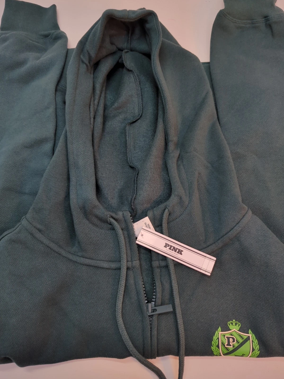 UNDERCOVER Felpa con cappuccio Victoria Secret Ivy Fleece Campus full zip verde foresta taglia S P (30452)