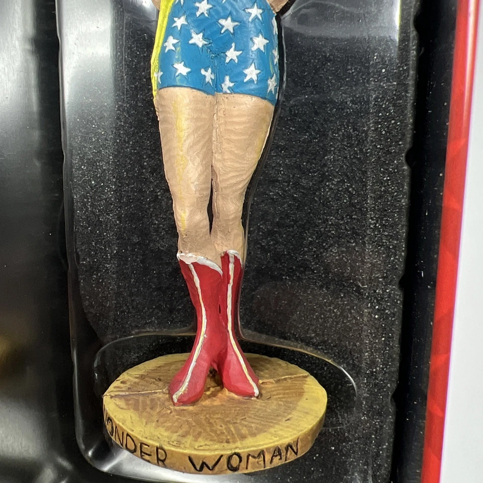 DC Comics Dark Horse Wonder Woman Classic Statue Figure Yoe! Studio #/2000 - Image 3 of 4