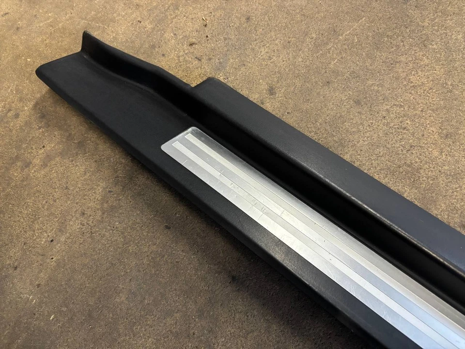 Listón de entrada izquierdo Audi TT 8N Roadster revestimiento espacio para los pies 8N0853491C Foto 4 de 4