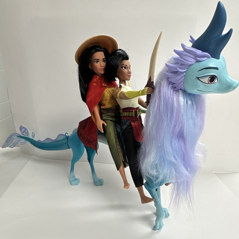 Disney Raya and the Last Dragon Raya 11in Doll Playset w/ Sisu & Swords 3pc
