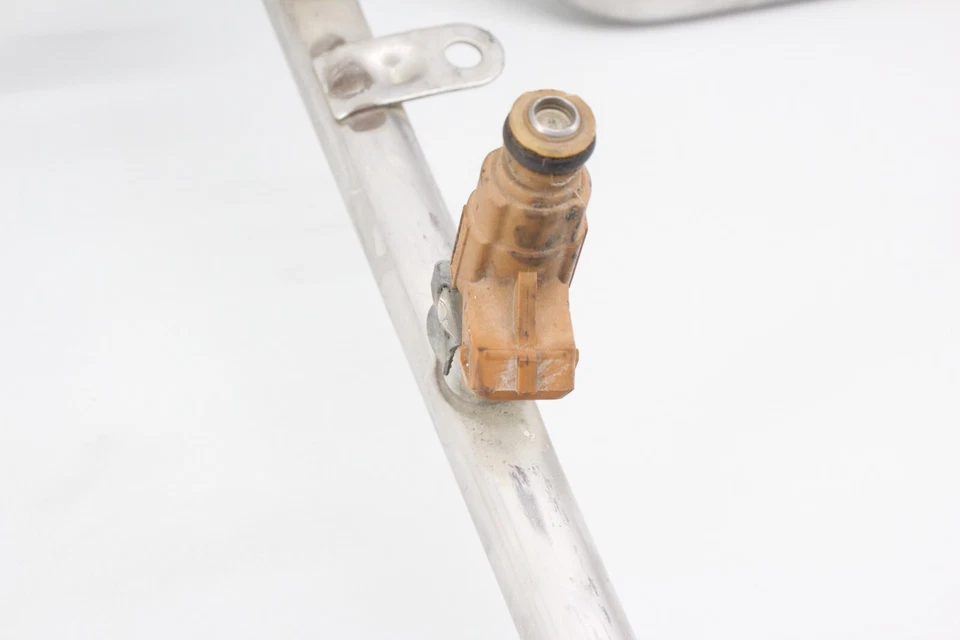 ✅ 01-06 Mercedes W220 S500 SL500 E500 Línea de riel de inyección de combustible con inyectores OEM Foto 3 de 4