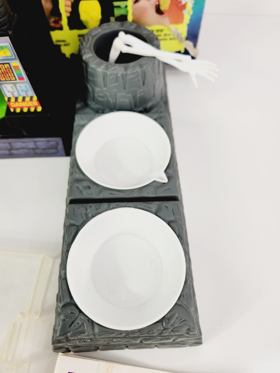 Vintage Doctor Dreadful FOOD LAB 3161 Tyco 1994 Damaged BOX