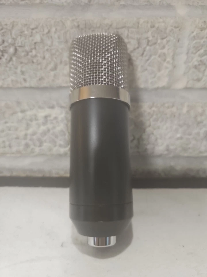 `Neewer nw-700 Condenser Microphone. Mic Olny.  - Image 2 of 4