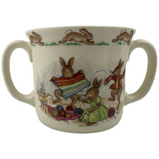 Royal Doulton Bunnykins Hug a Mug Child's Cup Two Handled Knitting Albion Shape