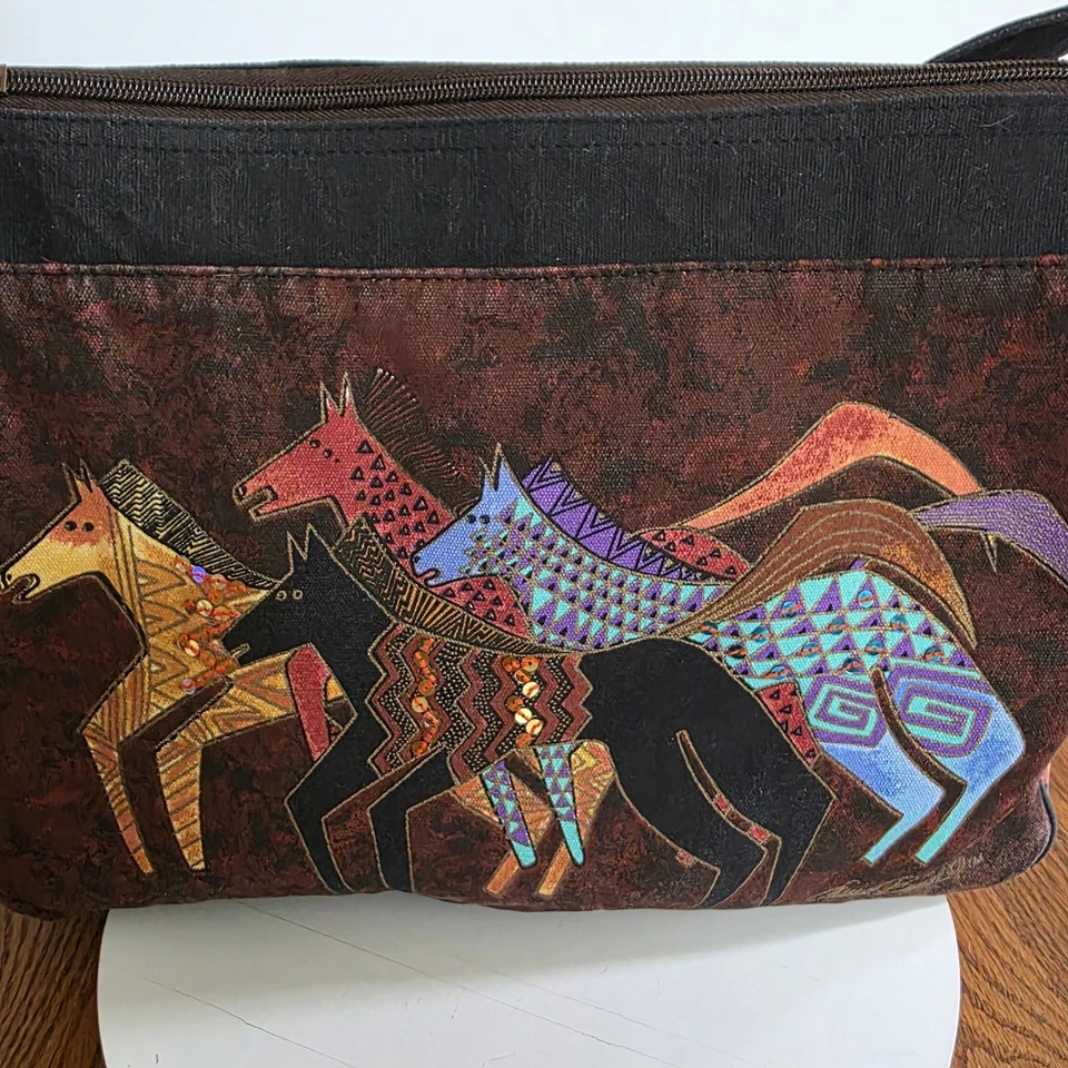Bolso de Mano Laurel Burch Caballos Nativos de Lona Monedero Lentejuelas Bolsillos Marrón/Espejo Foto 2 de 4