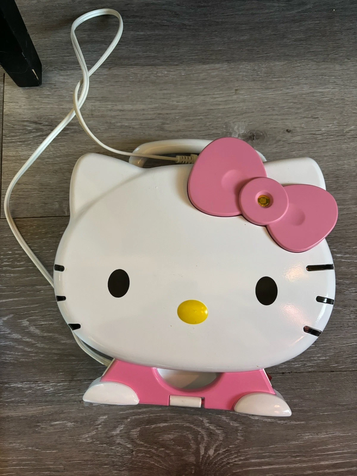 Hello Kitty Sandwich Maker Model KT5245A 2010 Sanrio Co Tested & Works