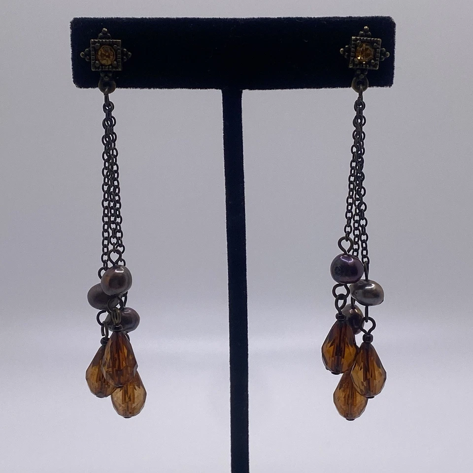 Pendientes colgantes estilo boho color ámbar estrás perlas de agua dulce tono bronce Foto 2 de 4